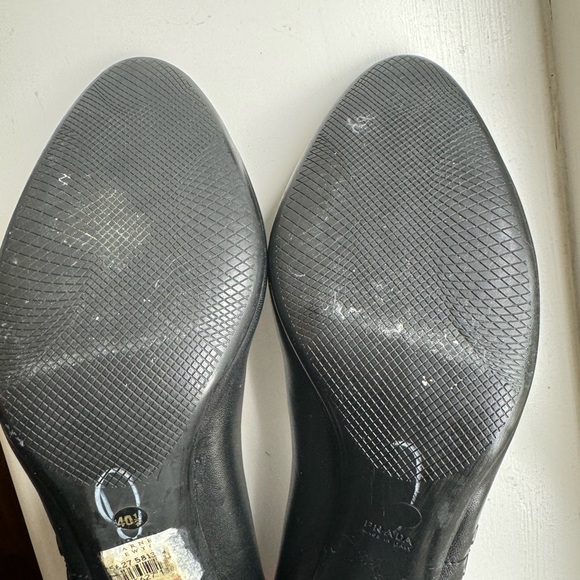 Black Prada Heels size 40 1/2 - Picture 5 of 6